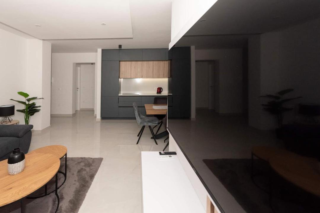 Penthouse Paola- Modern And Luxury In