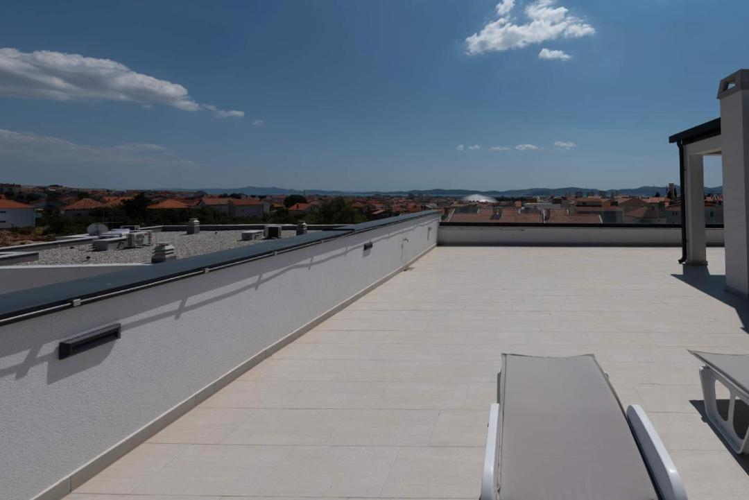Apartman Penthouse Paola- Modern And Luxury In *